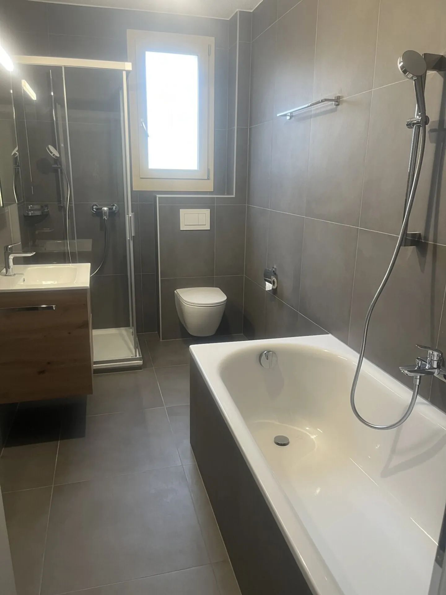 Superb 4.5 rooms with balcony terrace and unobstructed view - Photo 6 of 12