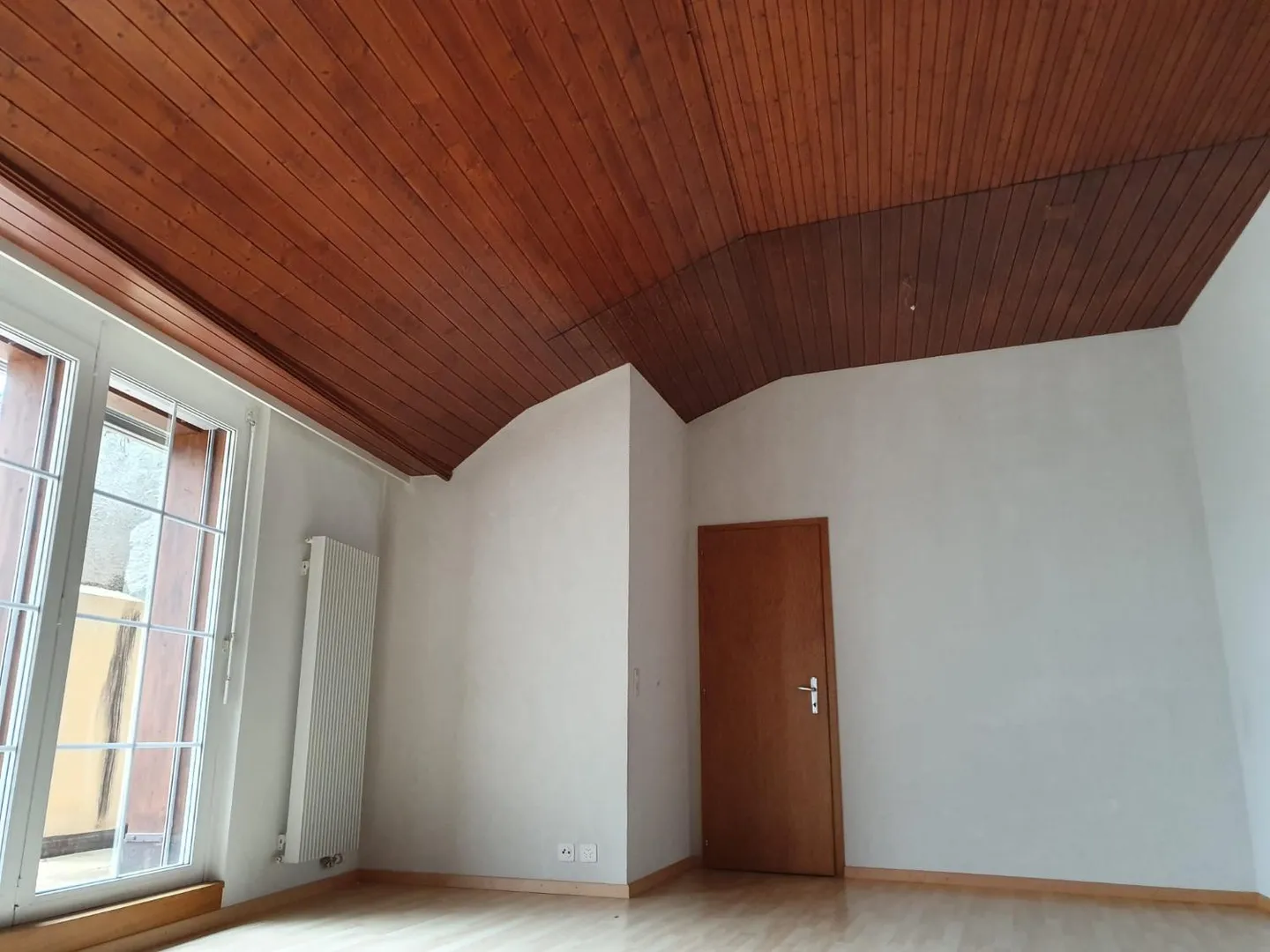 Appartamento con 4.5 stanze in mansarda - Foto 3 di 11