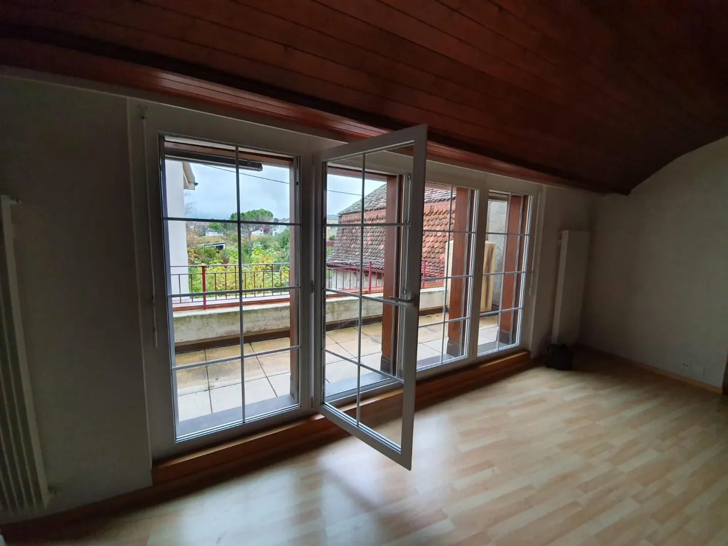 Appartamento con 4.5 stanze in mansarda - Foto 6 di 11