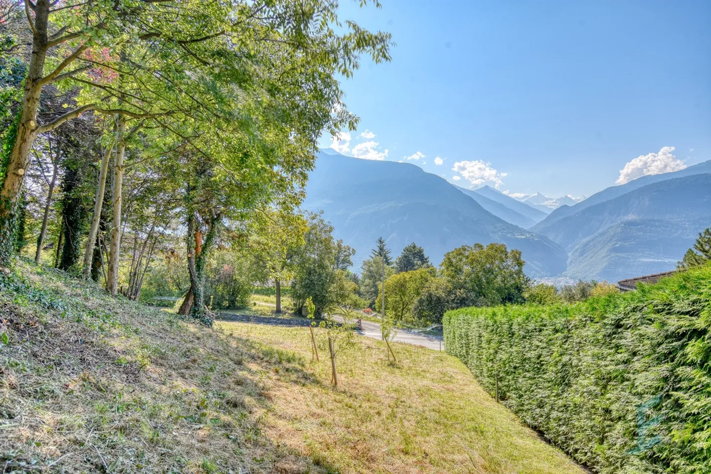 Terrain constructible à vendre - Photo 6 sur 8