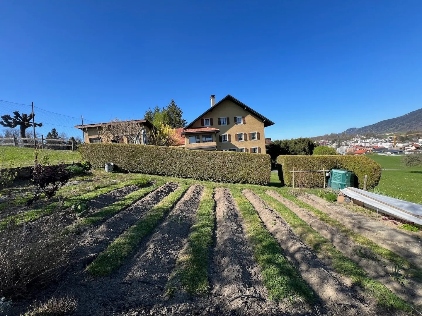 Renovated Farm with Breathtaking Views of Châtel-St-Denis - 2 Apartments - Photo 17 of 17