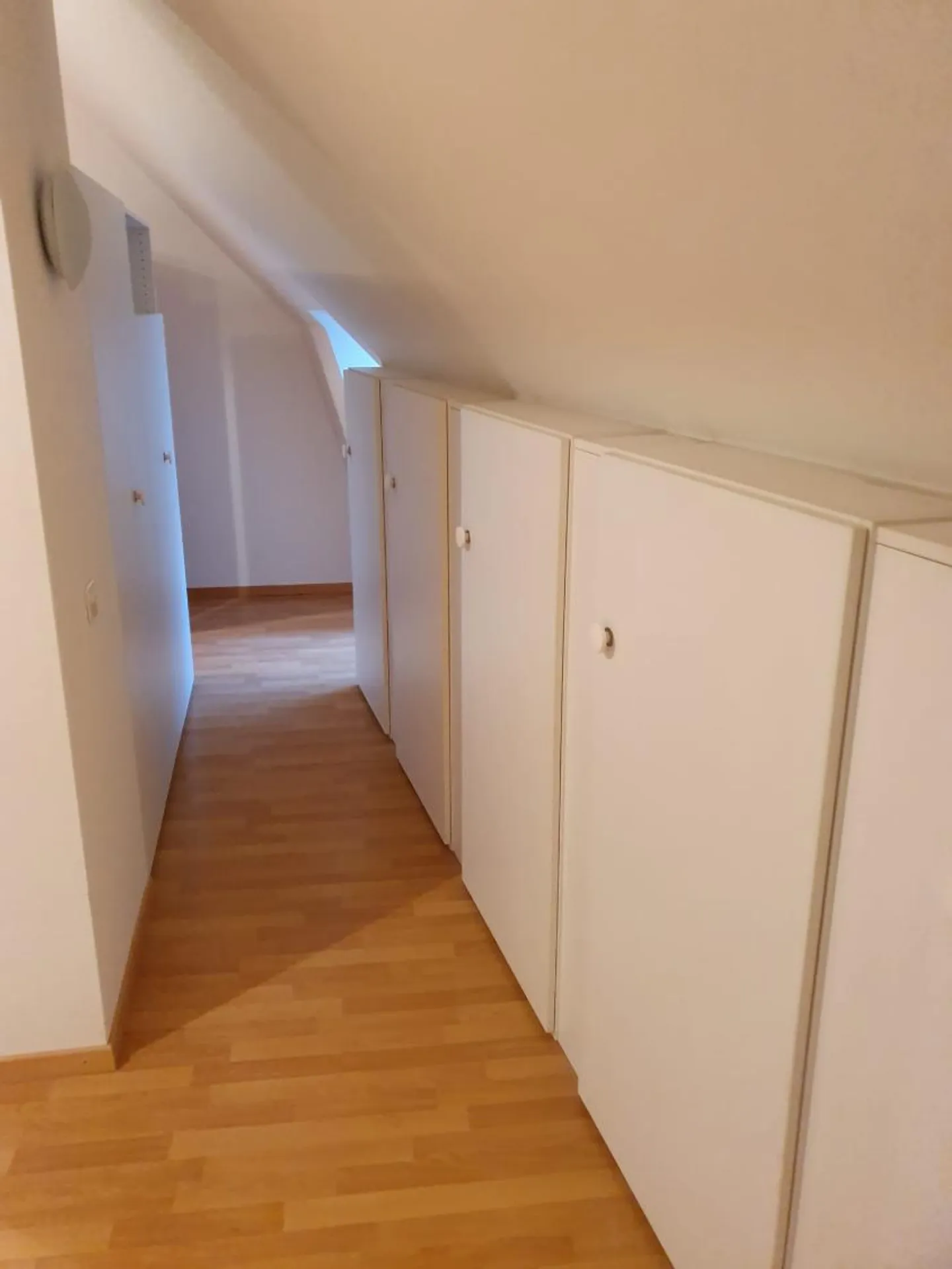 Appartamento con 4.5 stanze in mansarda - Foto 7 di 11
