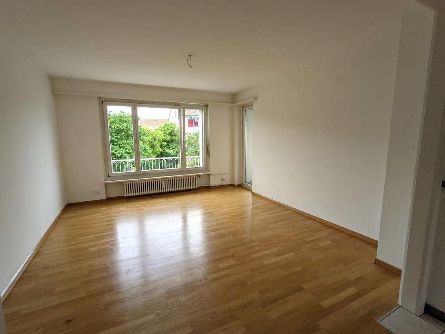 Comfortable 3-room apartment with balcony + fireplace in Muttenz - Photo 5 of 12