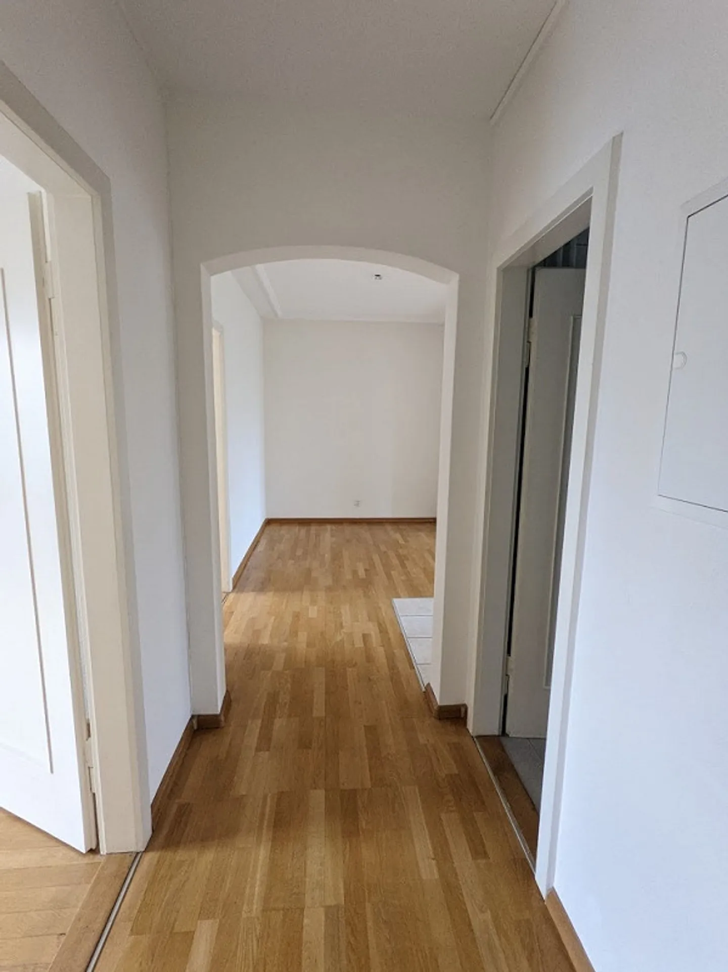 Comfortable 3-room apartment with balcony + fireplace in Muttenz - Photo 11 of 12