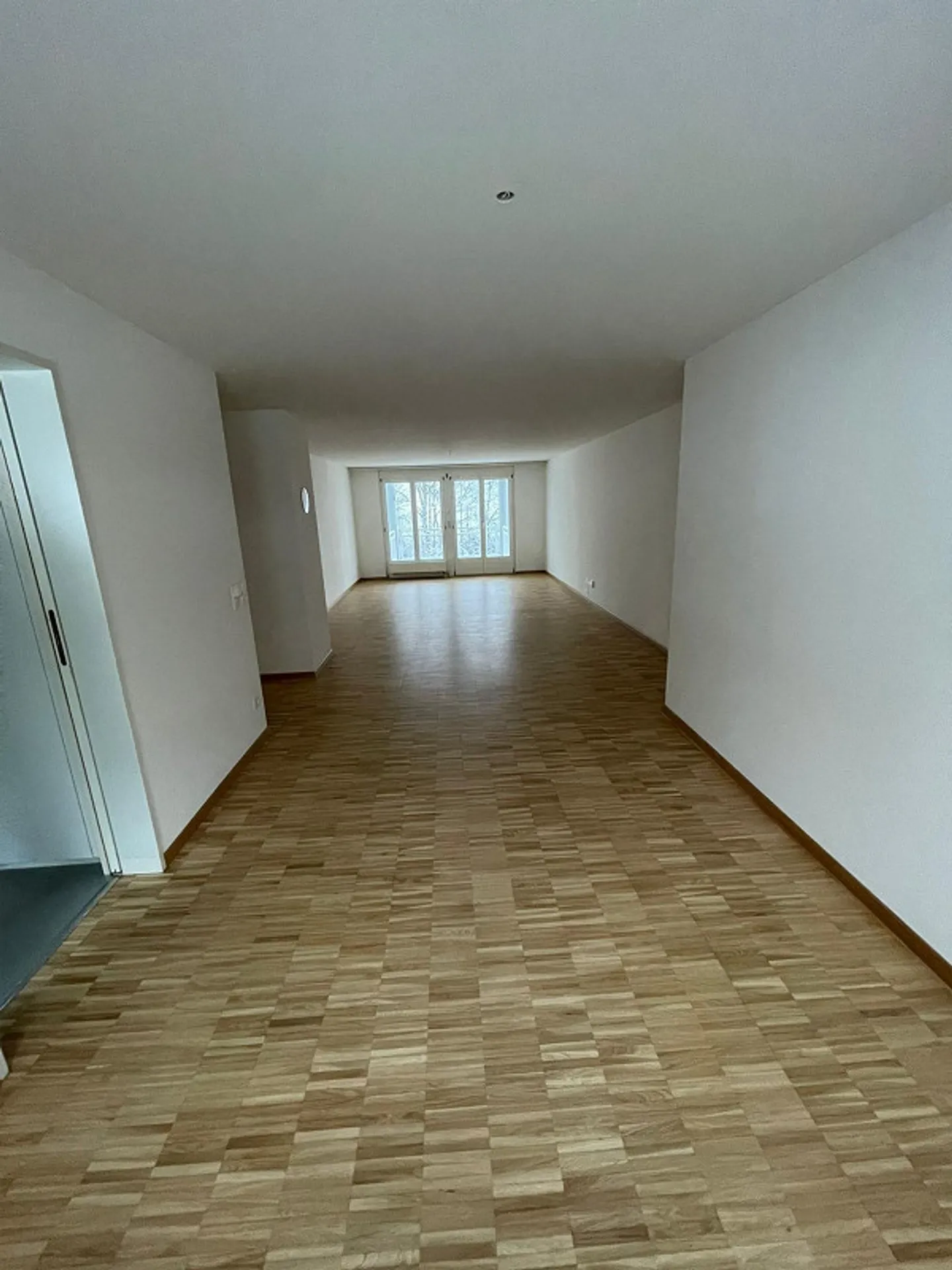 Beautiful and bright 4.5 room apartment - Photo 3 of 11