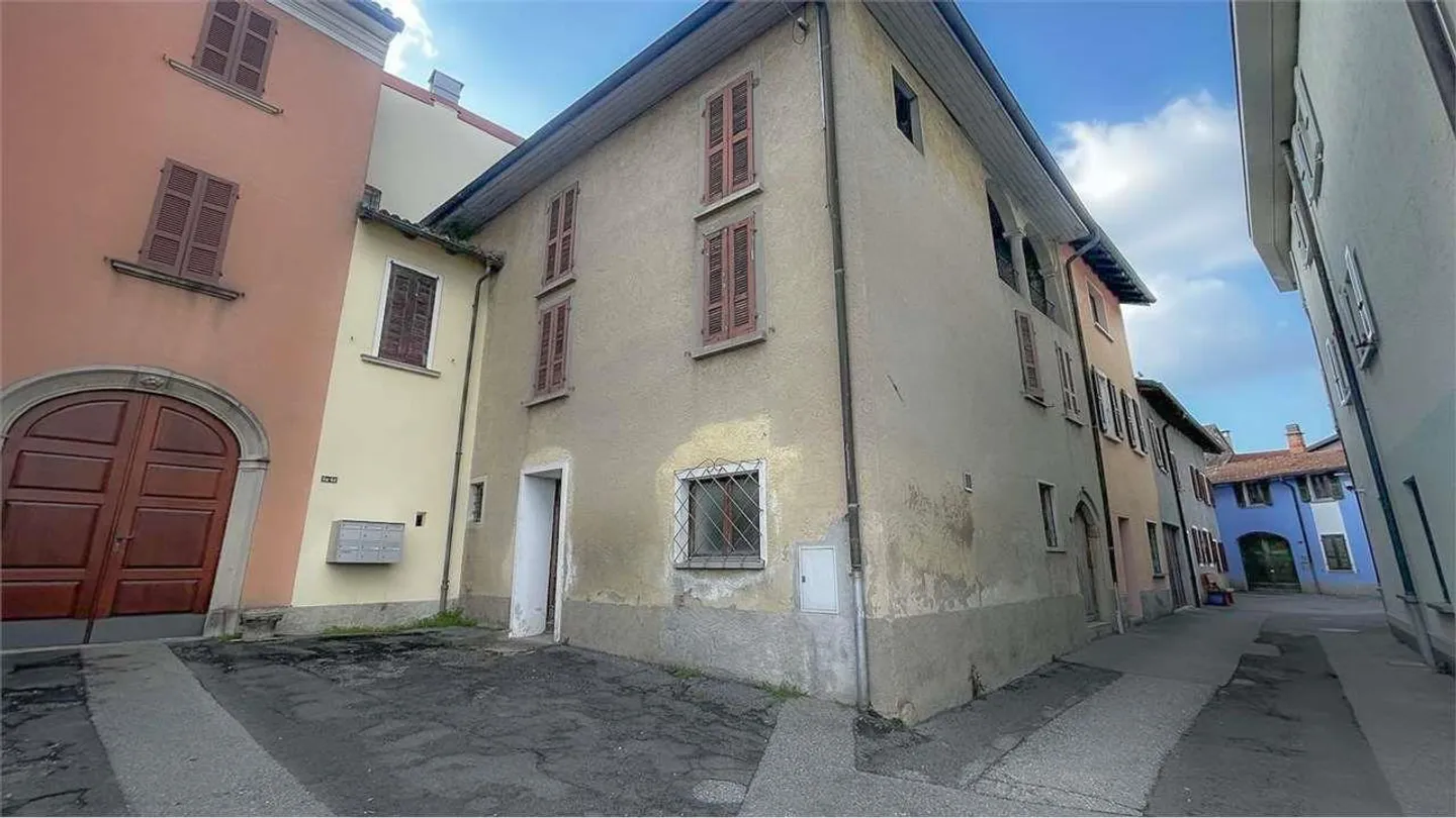 Proprietà con potenziale per 4 appartamenti da ristrutturare - Foto 1 di 4