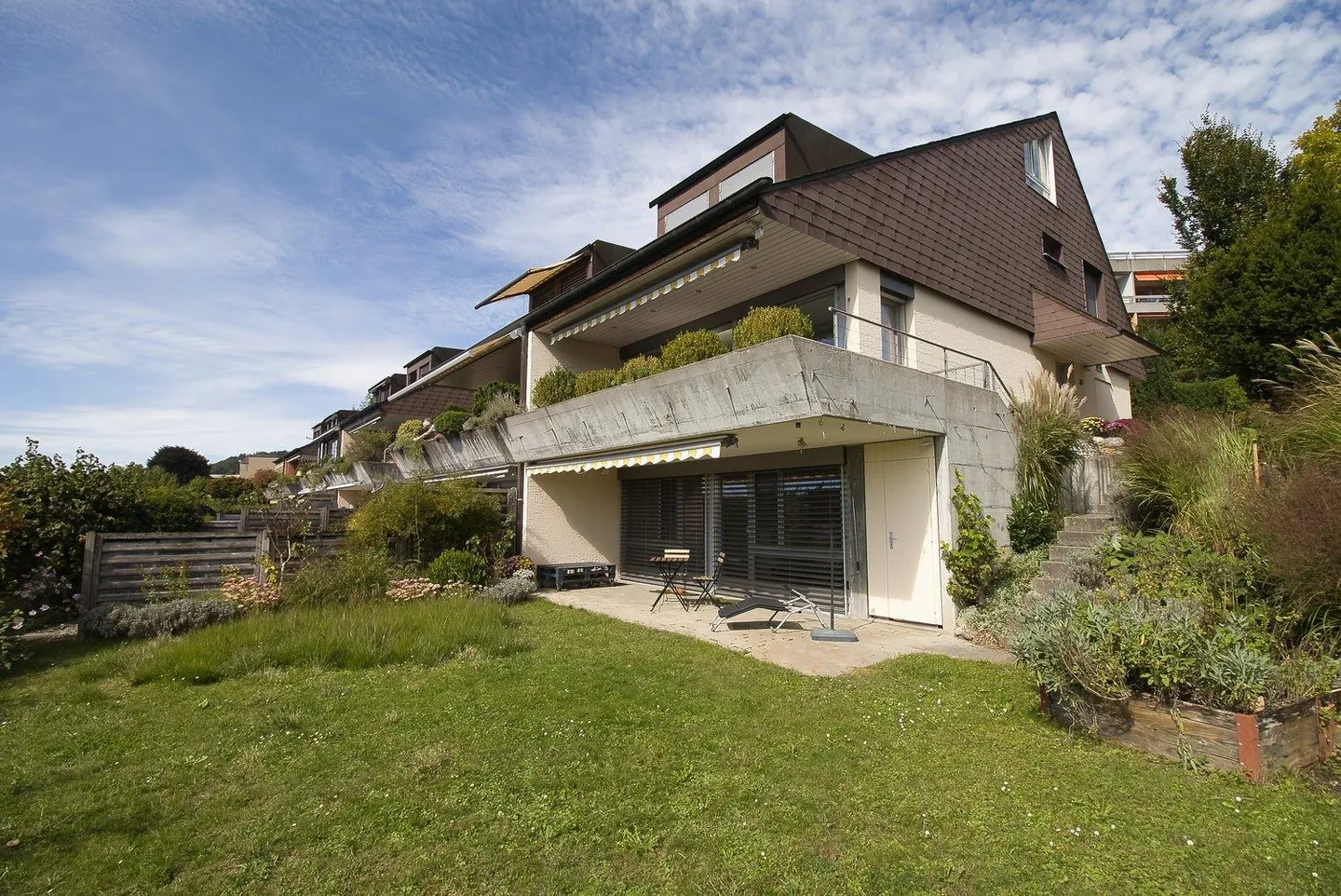 Semi-Detached House 6.5 Rooms - Photo 1 of 16