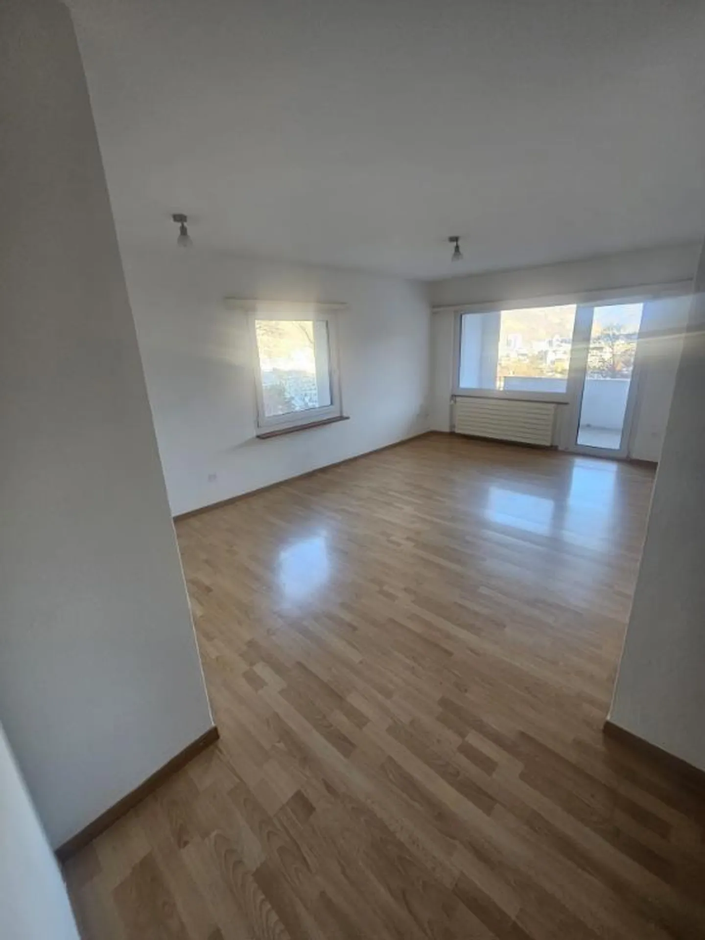 Apartment for rent - Photo 5 of 9