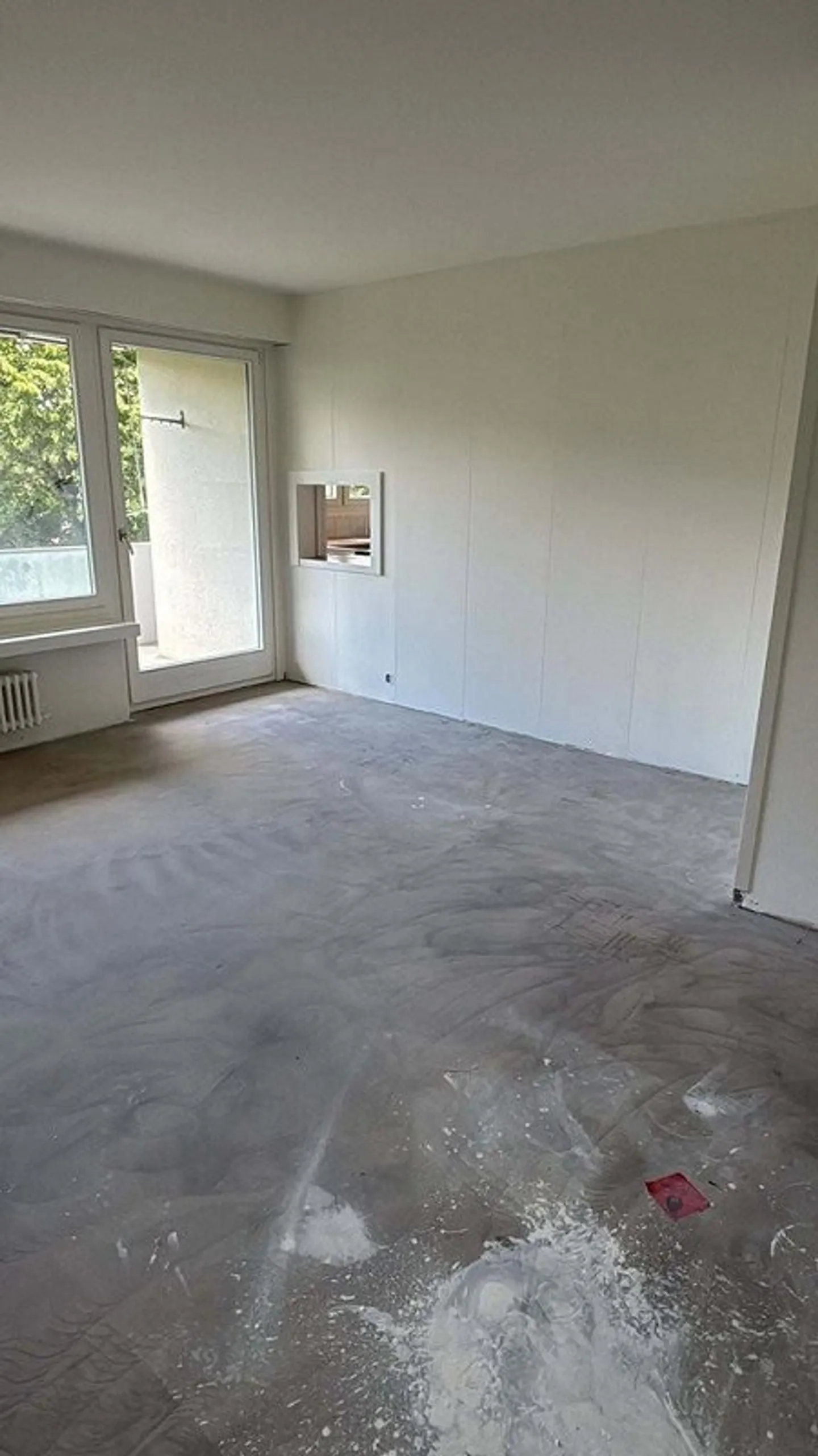Renovated apartment in an ideal location - Photo 4 of 6