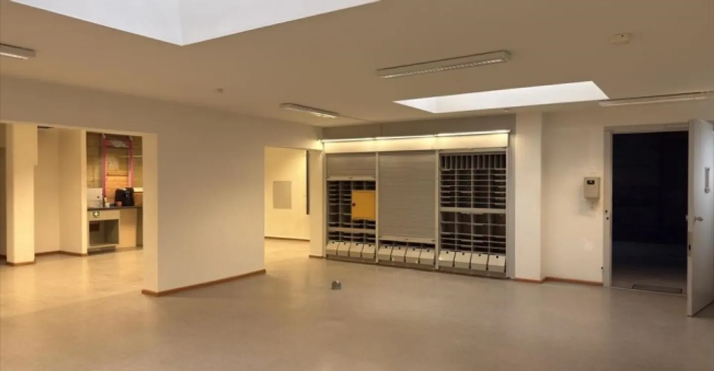 Edificio ad uso misto in affitto - Foto 6 di 8