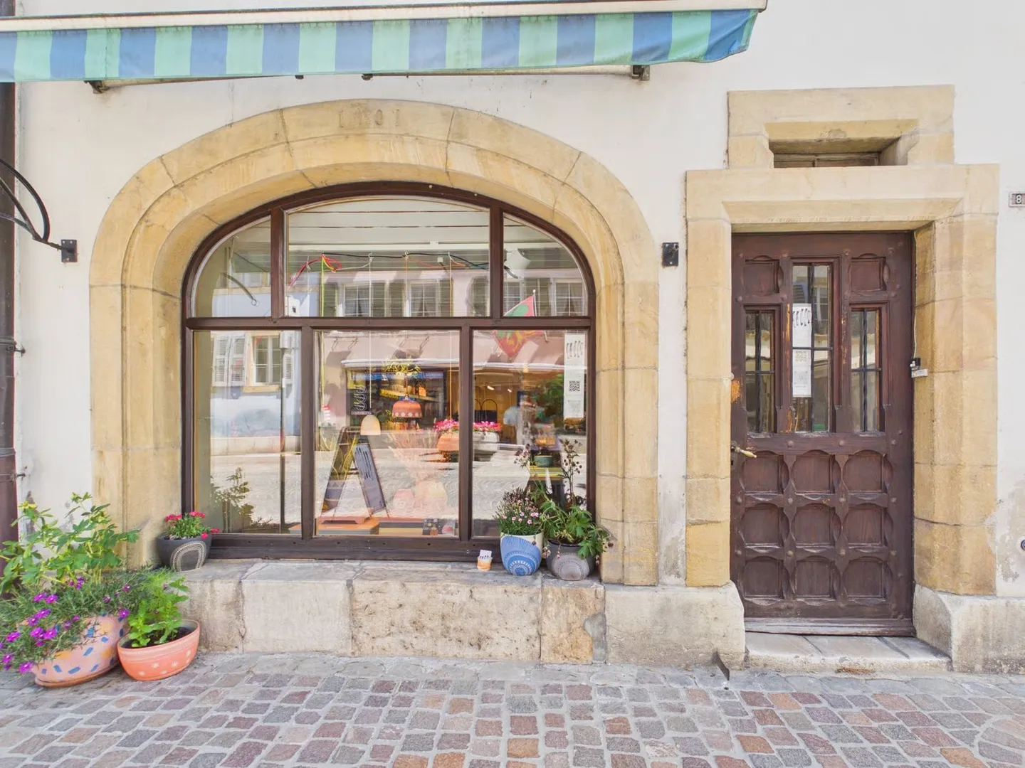 Historical multi-family house in picturesque Erlach – Unique gem - Photo 2 of 22