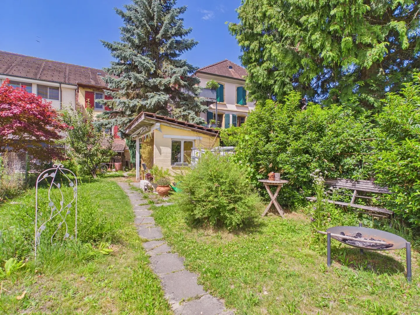 Historical multi-family house in picturesque Erlach – Unique gem - Photo 4 of 22