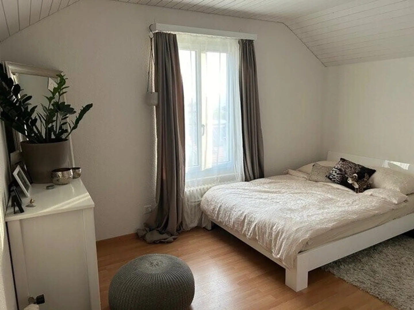 Incantevole appartamento con 3 camere e una splendida terrazza sul tetto - dal 1° giugno - Foto 3 di 8