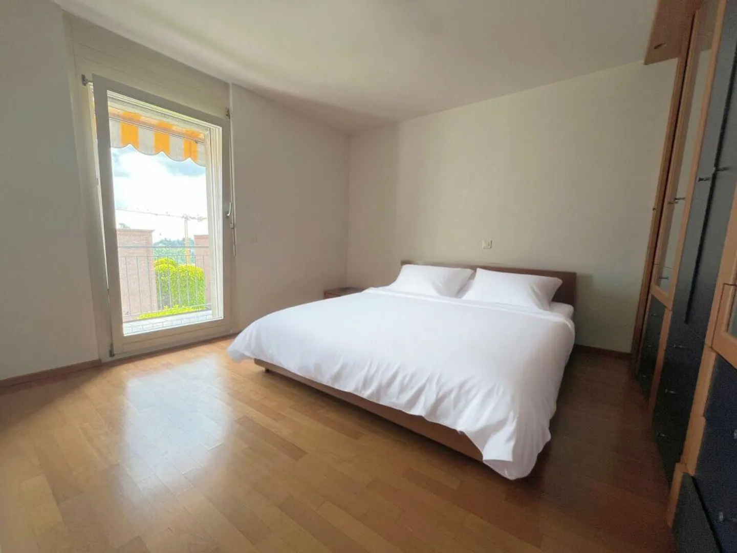 Modern single-family house with terrace and private garden - Photo 4 of 12