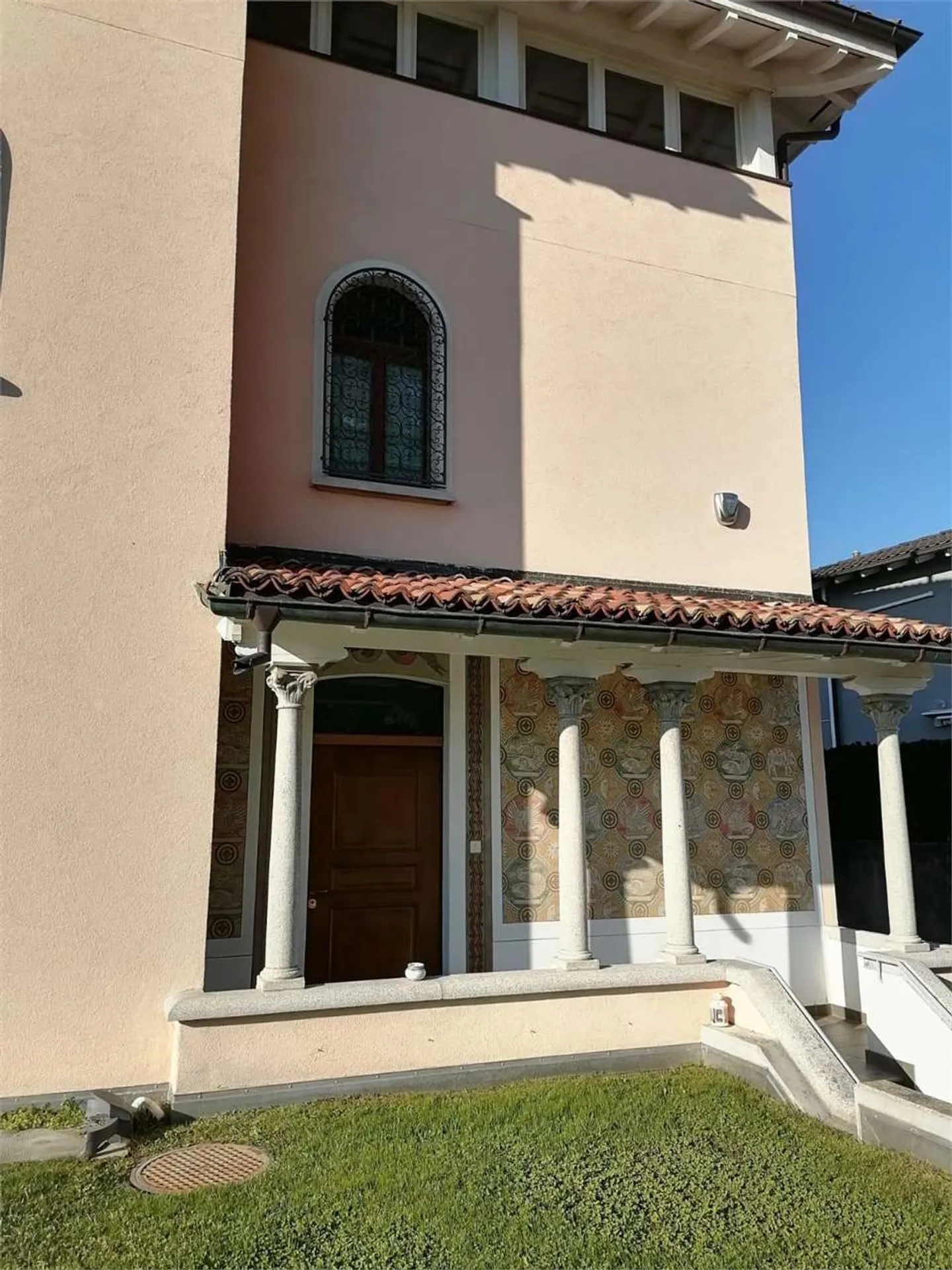 Magnifica villa a Balerna con piscina - Foto 7 di 13