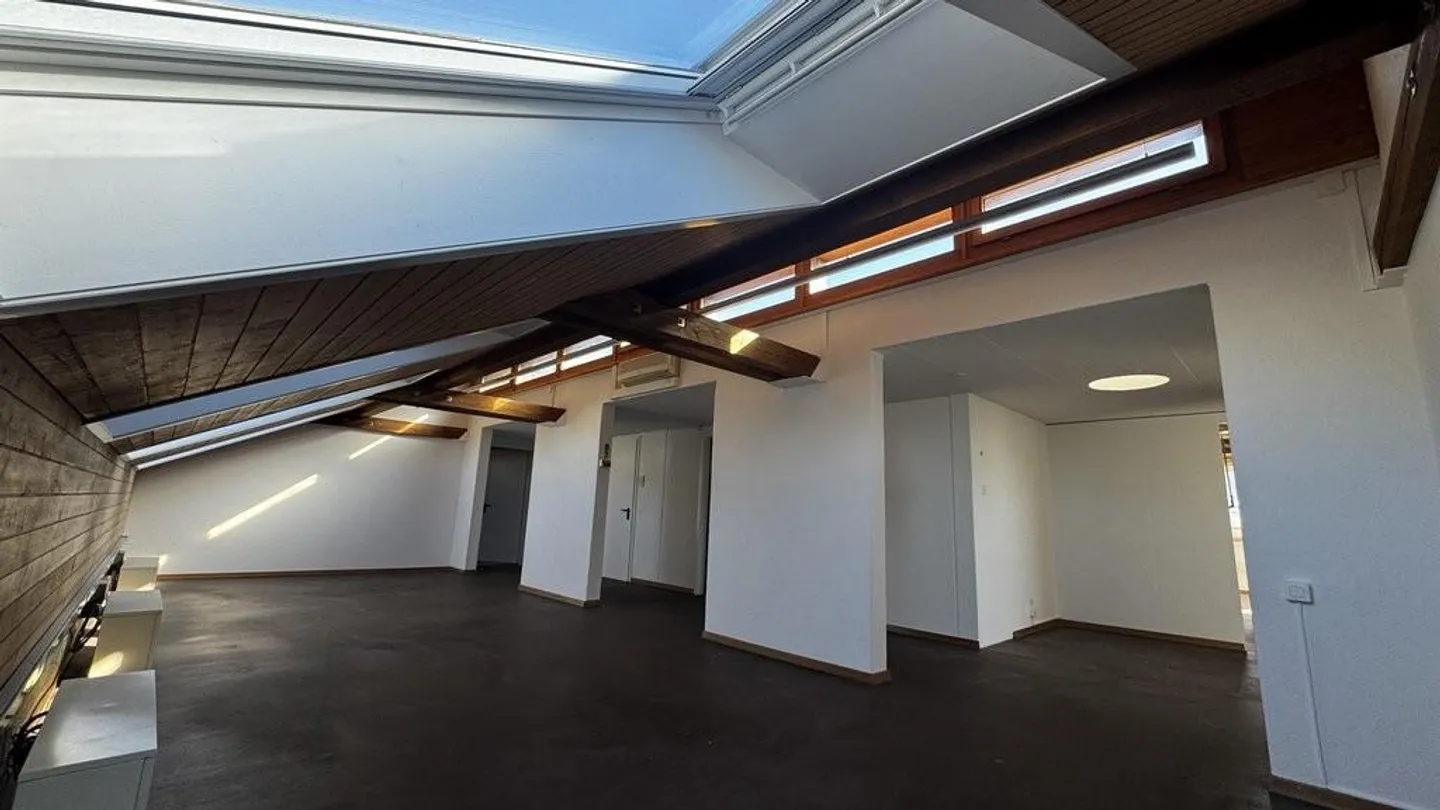 Spazio ufficio nel centro di Konolfingen - Foto 3 di 12