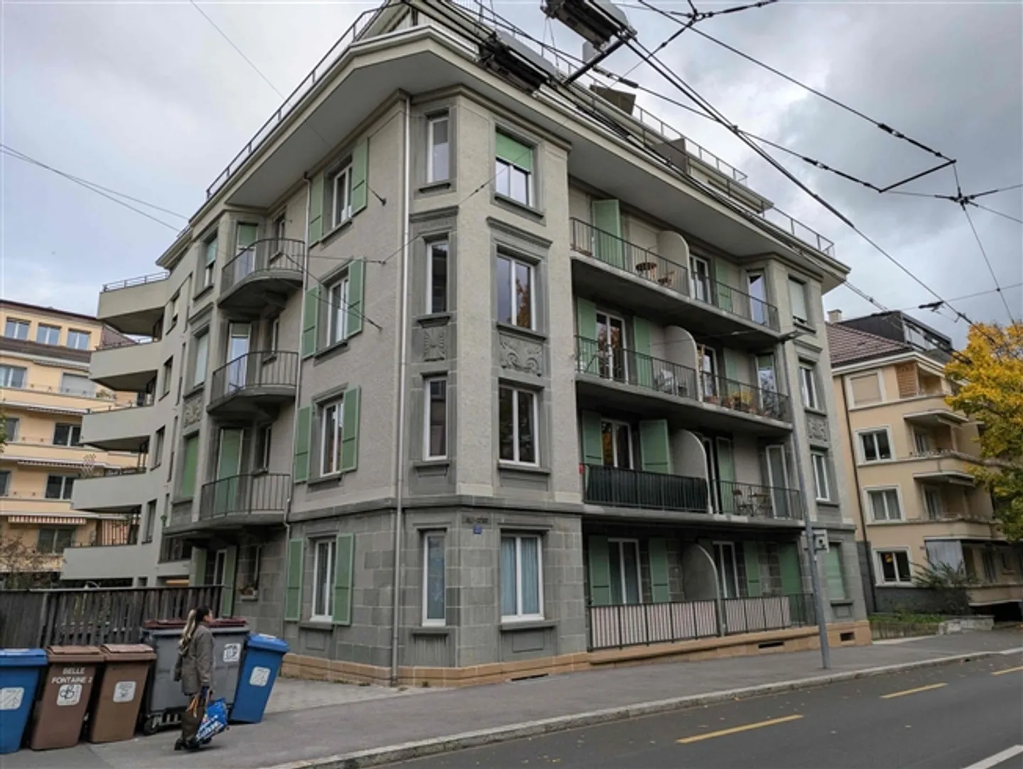 Appartement 1,5 pièces au rez-de-chaussée avec terrasse - Photo 1 sur 8