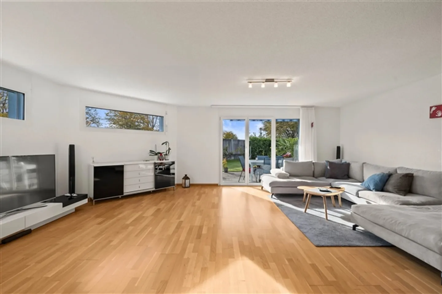 «5.5-Zi. Einfamilienhaus mit Garten in Oberentfelden kaufen» - Foto 3 von 13