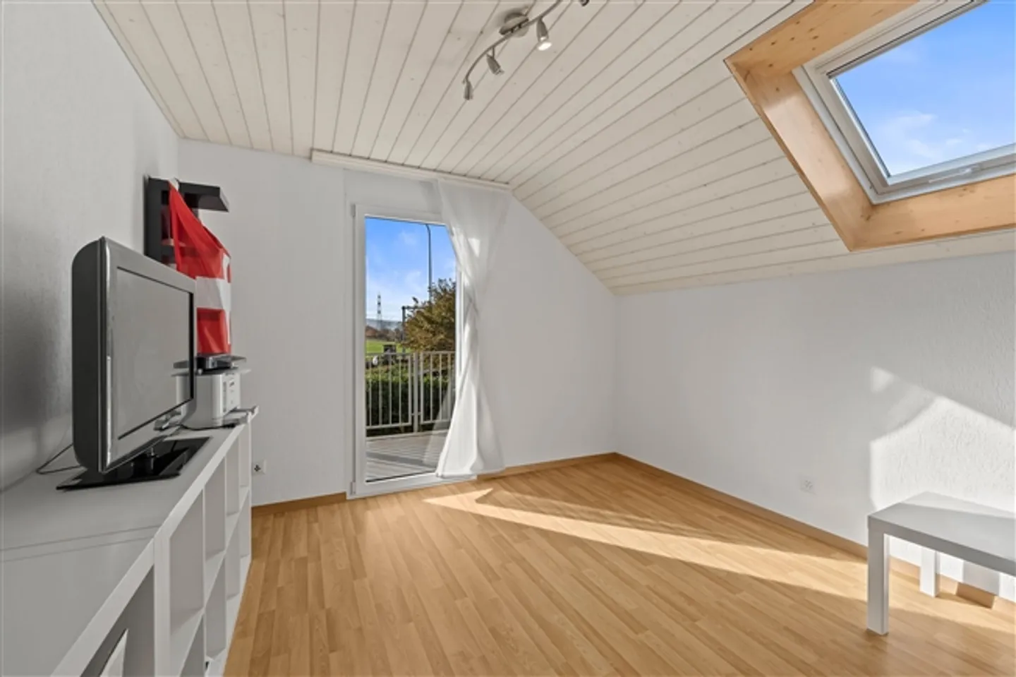 «5.5-Zi. Einfamilienhaus mit Garten in Oberentfelden kaufen» - Foto 9 von 13