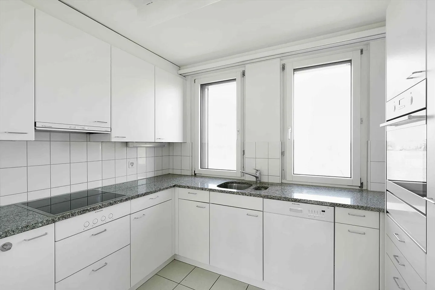 Dreamlike Maisonette Apartment in Aesch! - Photo 3 of 11