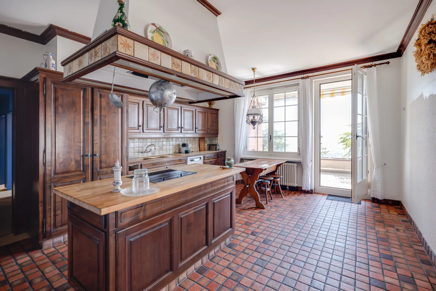 9.5 Room Penthouse Above the City of Biel! - Photo 4 of 27