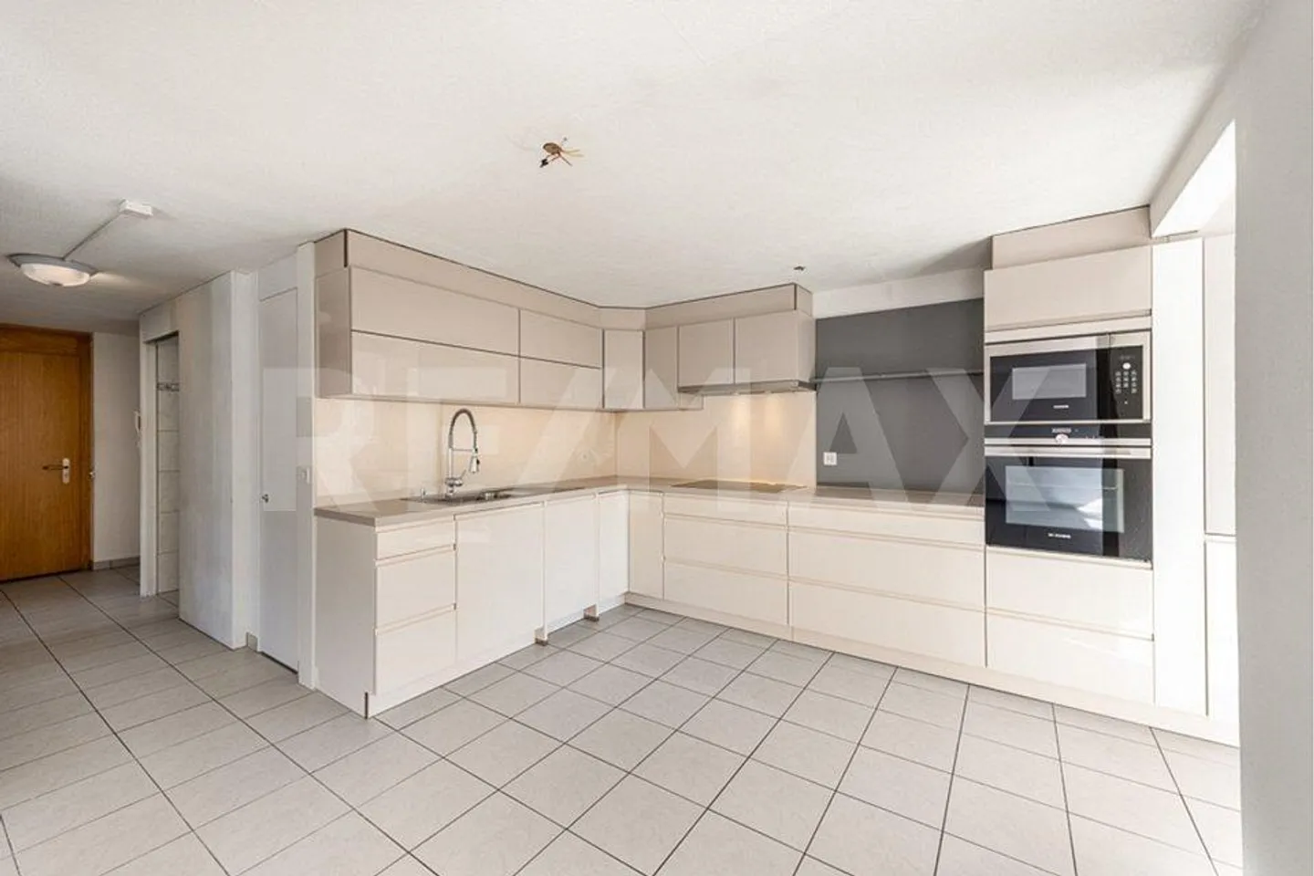 Spacious Apartment in Top Condition - Photo 1 of 13