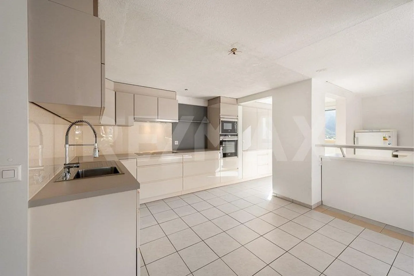 Spacious Apartment in Top Condition - Photo 2 of 13