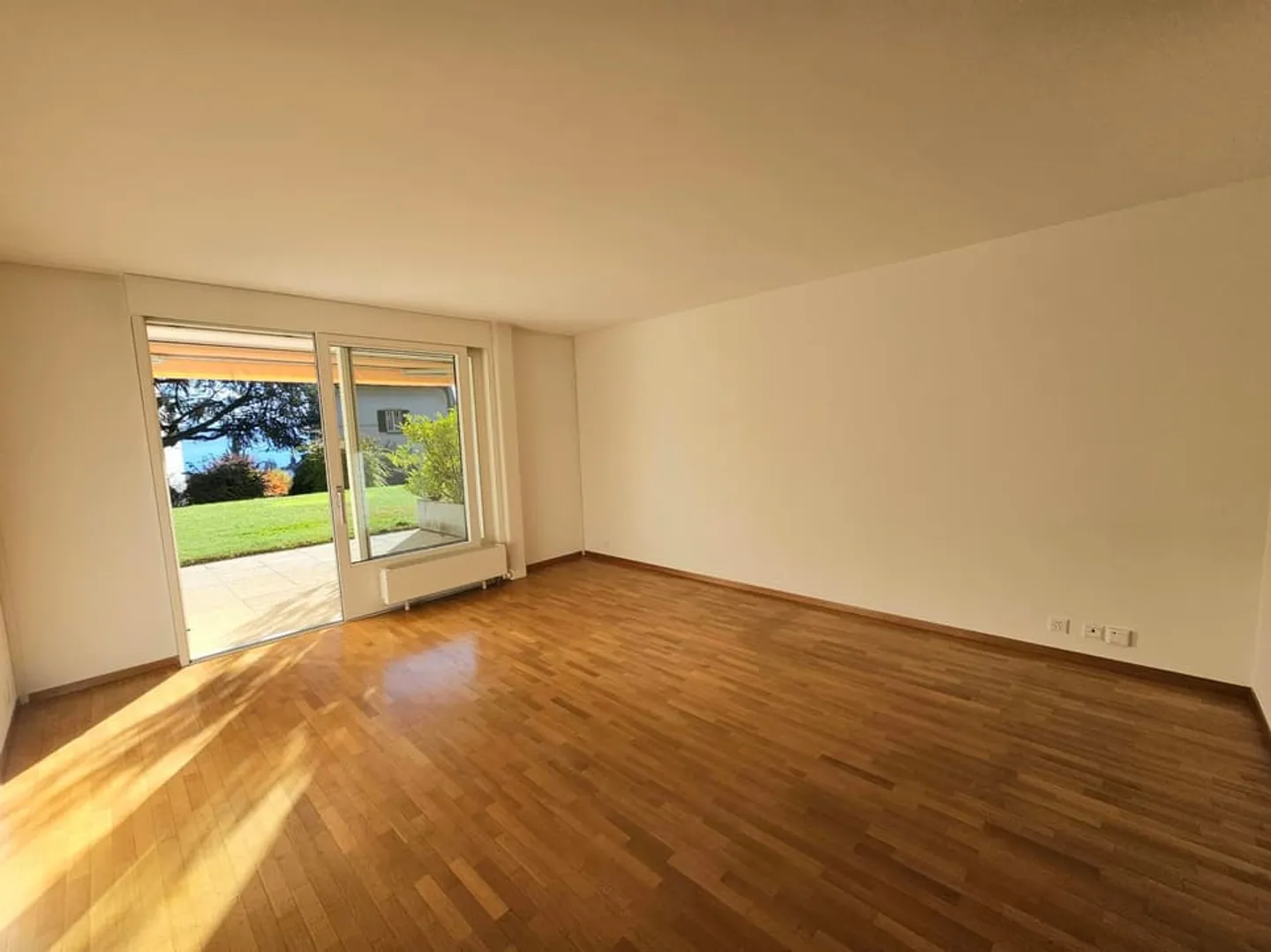 Charmant appartement de 2,5 pièces avec terrasse à Pully - Photo 3 sur 9