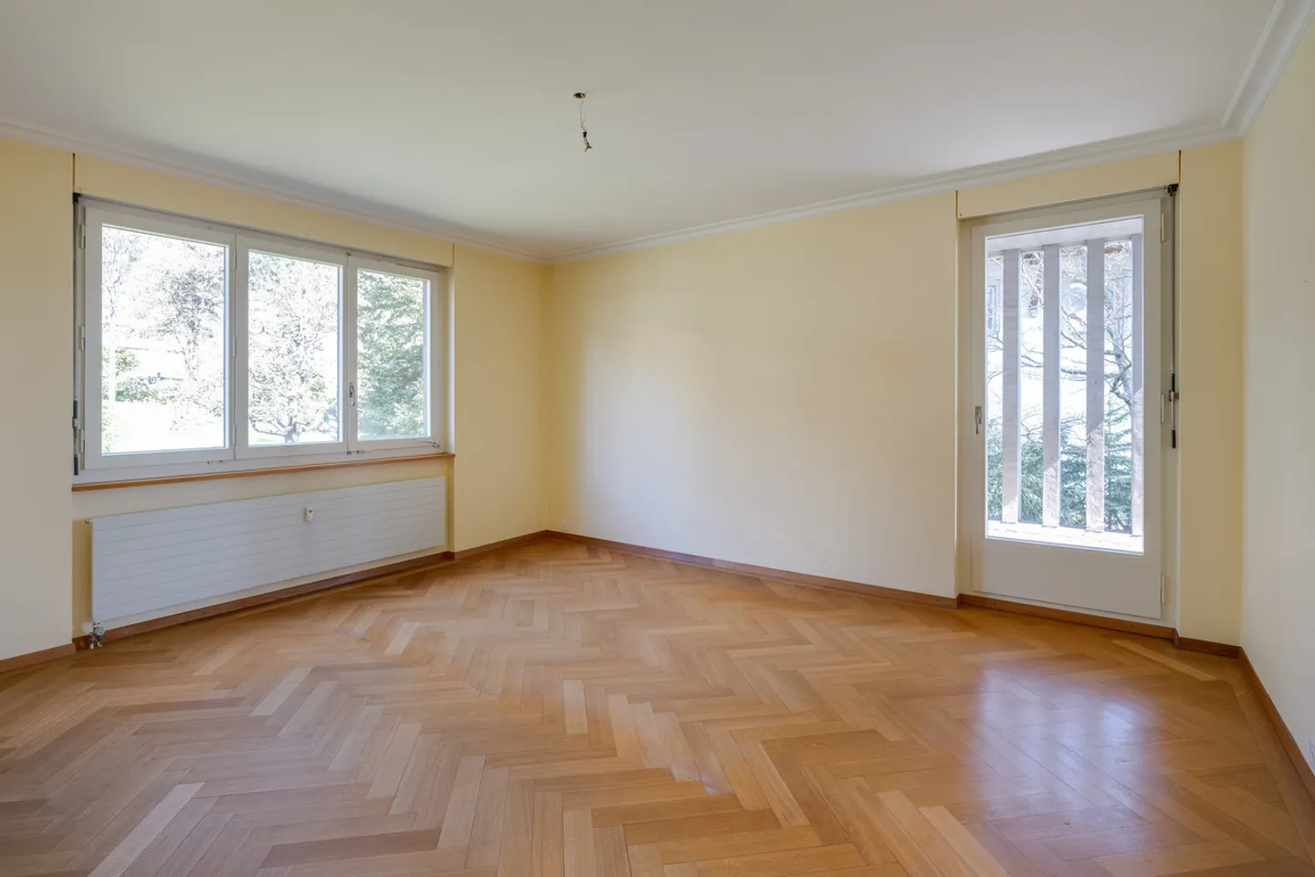 9.5 Room Penthouse Above the City of Biel! - Photo 19 of 27