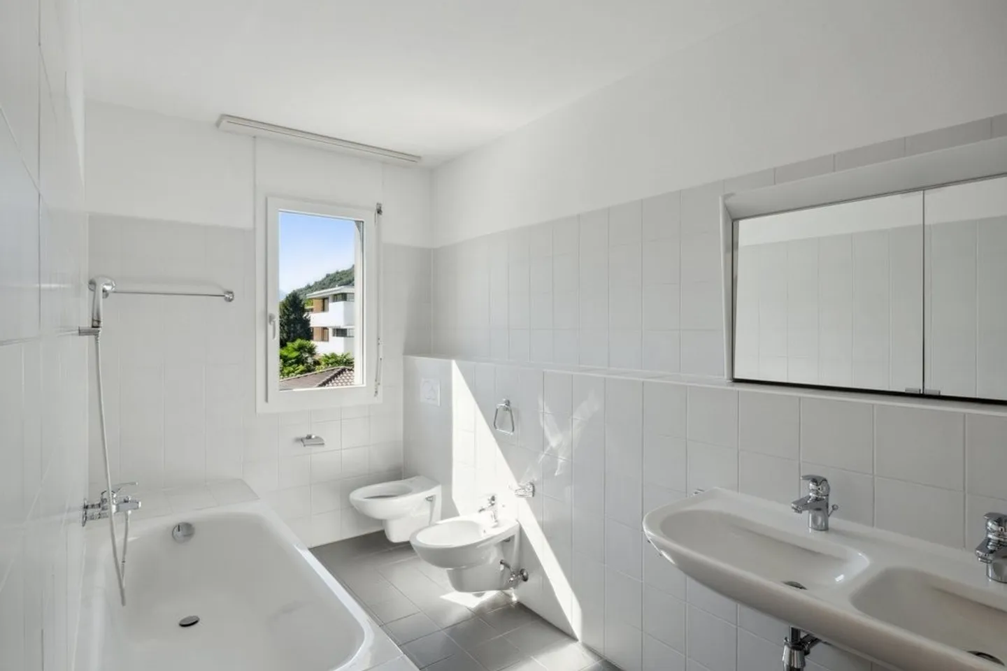 Geräumige 5.5 Zimmer in der Nähe des Zentrums von Bellinzona - Foto 10 von 11