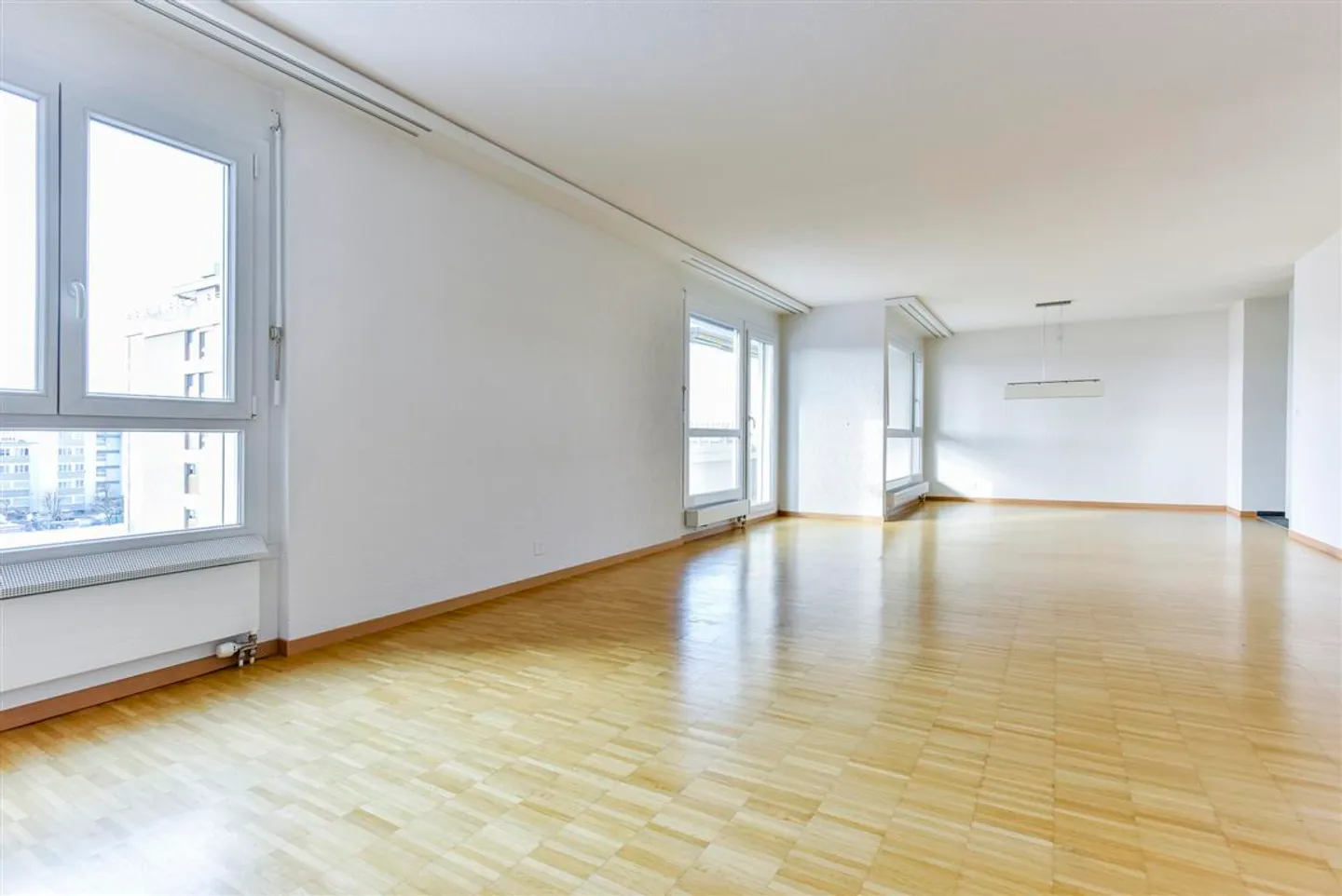 Apartment for rent - Photo 2 of 7