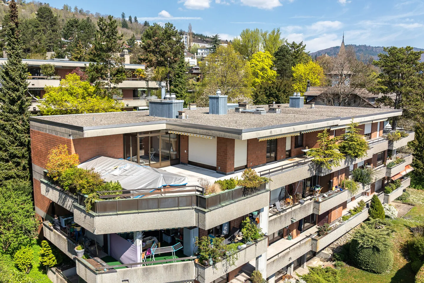 9.5 Room Penthouse Above the City of Biel! - Photo 27 of 27