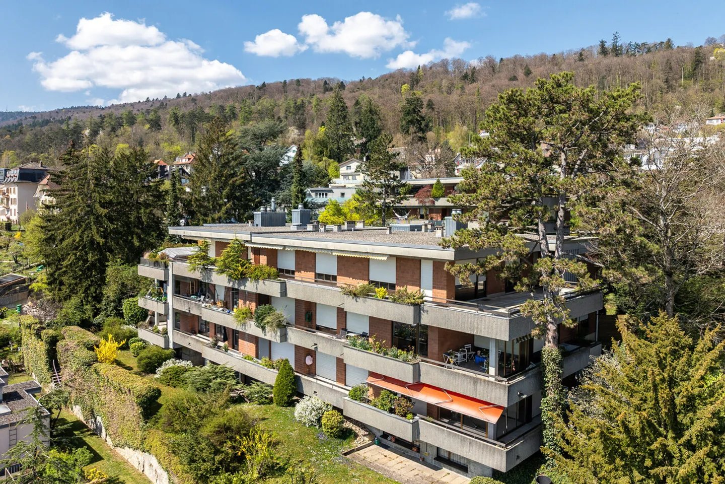 9.5 Room Penthouse Above the City of Biel! - Photo 26 of 27