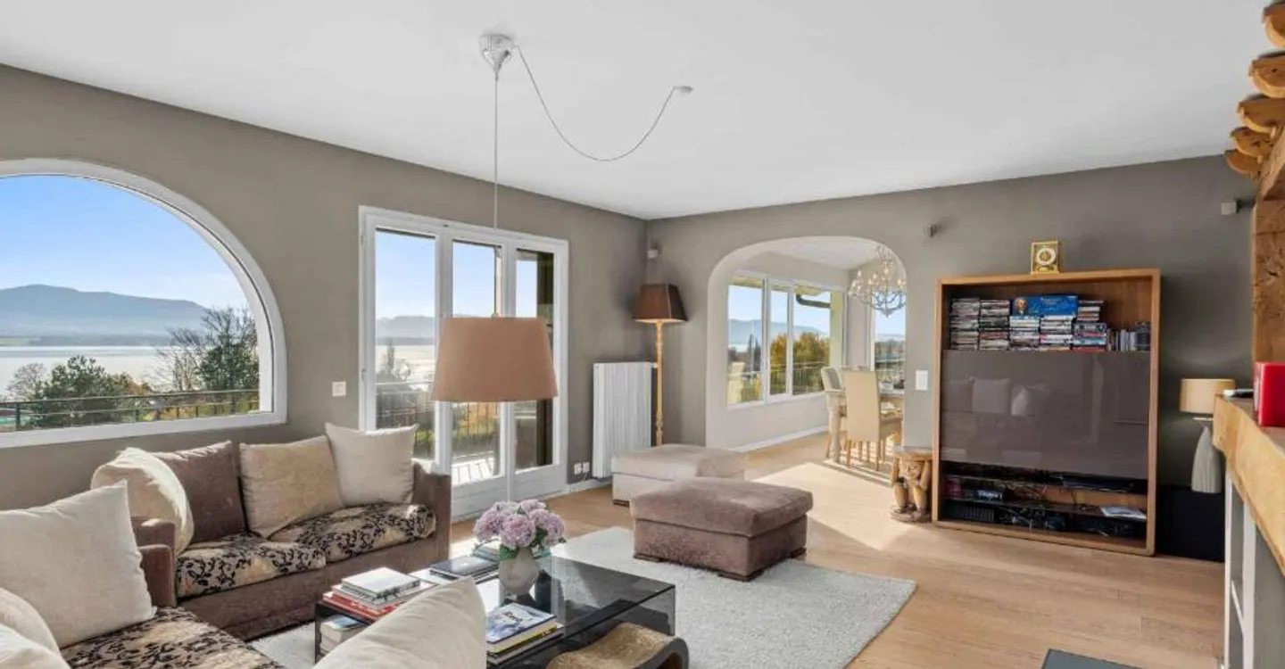Individual villa with panoramic view of the lake and the Alps - Photo 5 of 11