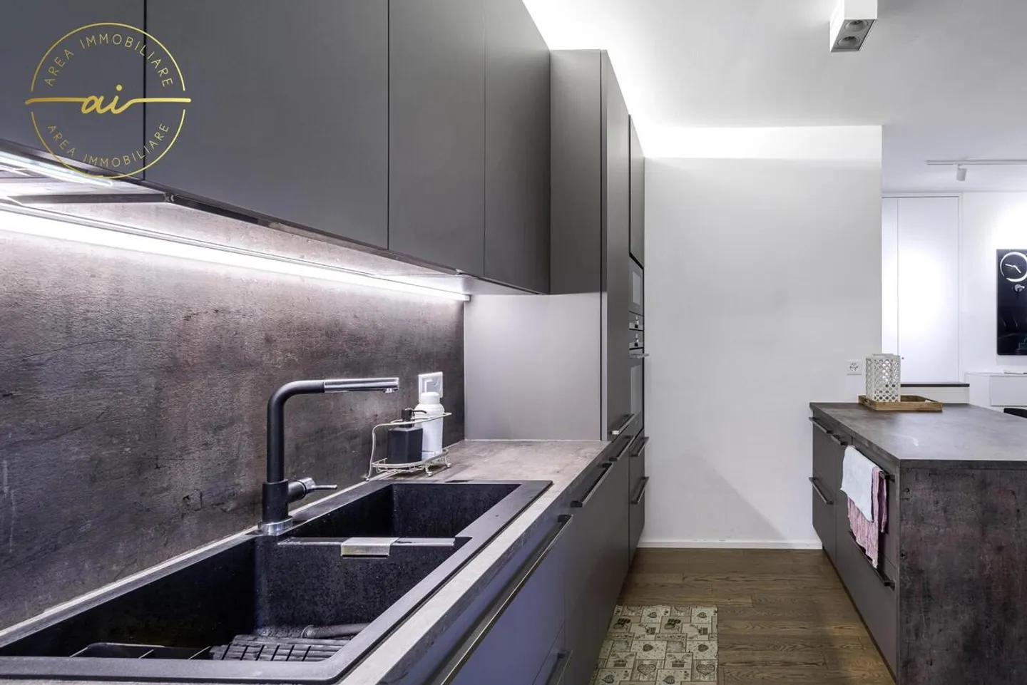 Einladende 4,5-Zimmer-Wohnung mit Balkonen im Grünen - Foto 4 von 13