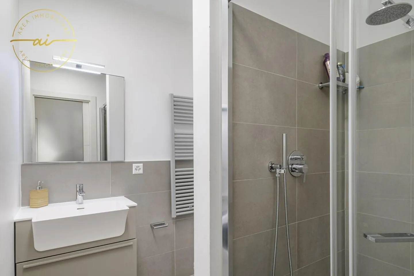 Einladende 4,5-Zimmer-Wohnung mit Balkonen im Grünen - Foto 8 von 13