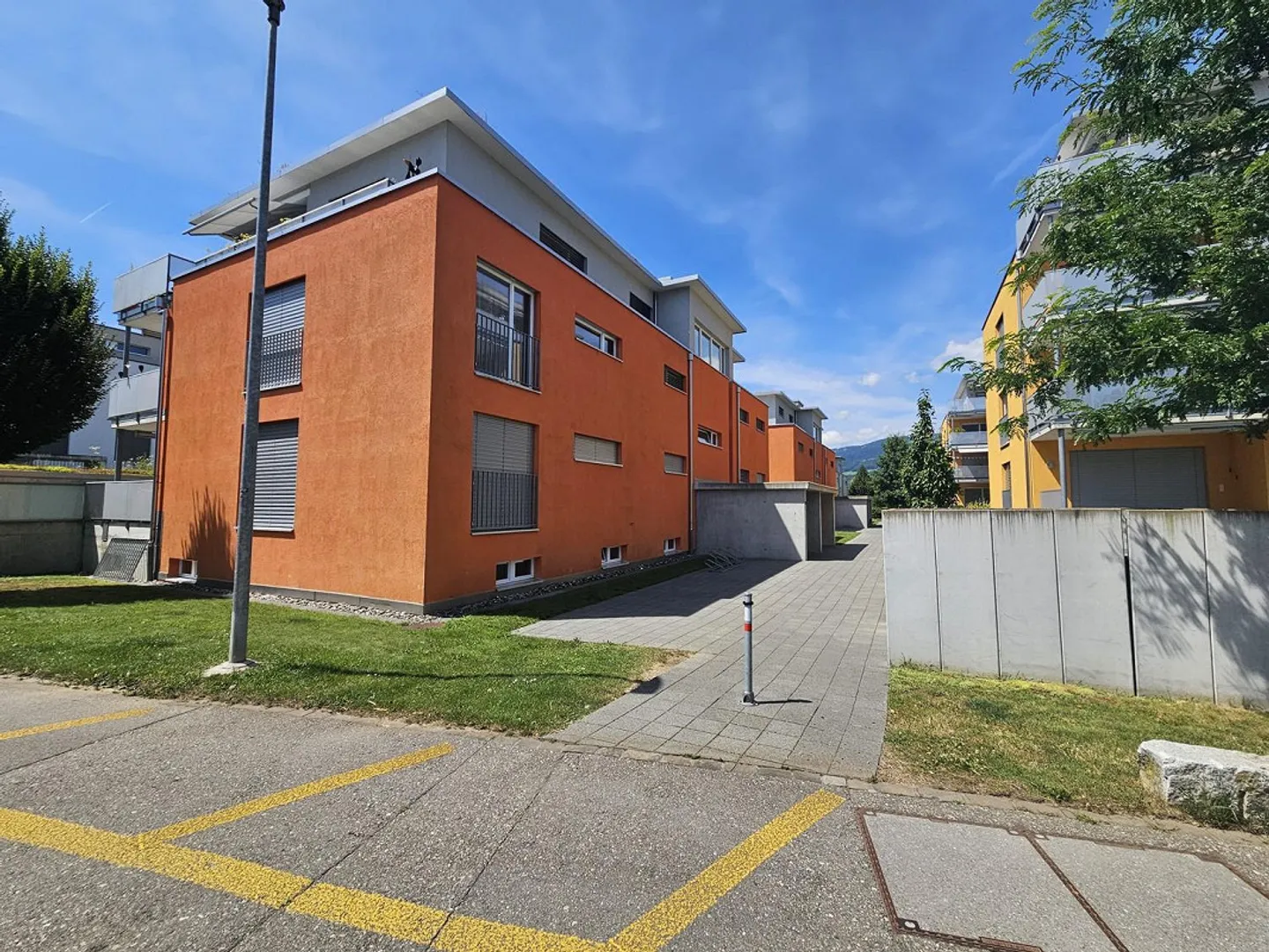Moderno appartamento al piano terra di 3,5 locali con arredi di alta qualità - Foto 10 di 10