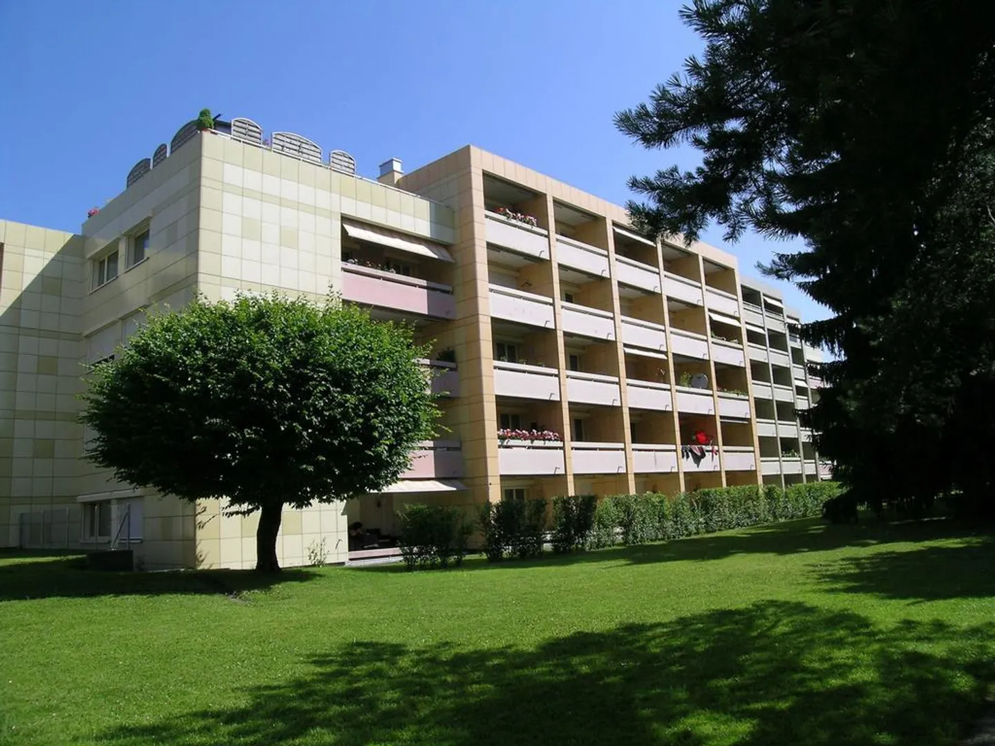 Appartamento spazioso 2.5 locali - Foto 1 di 8