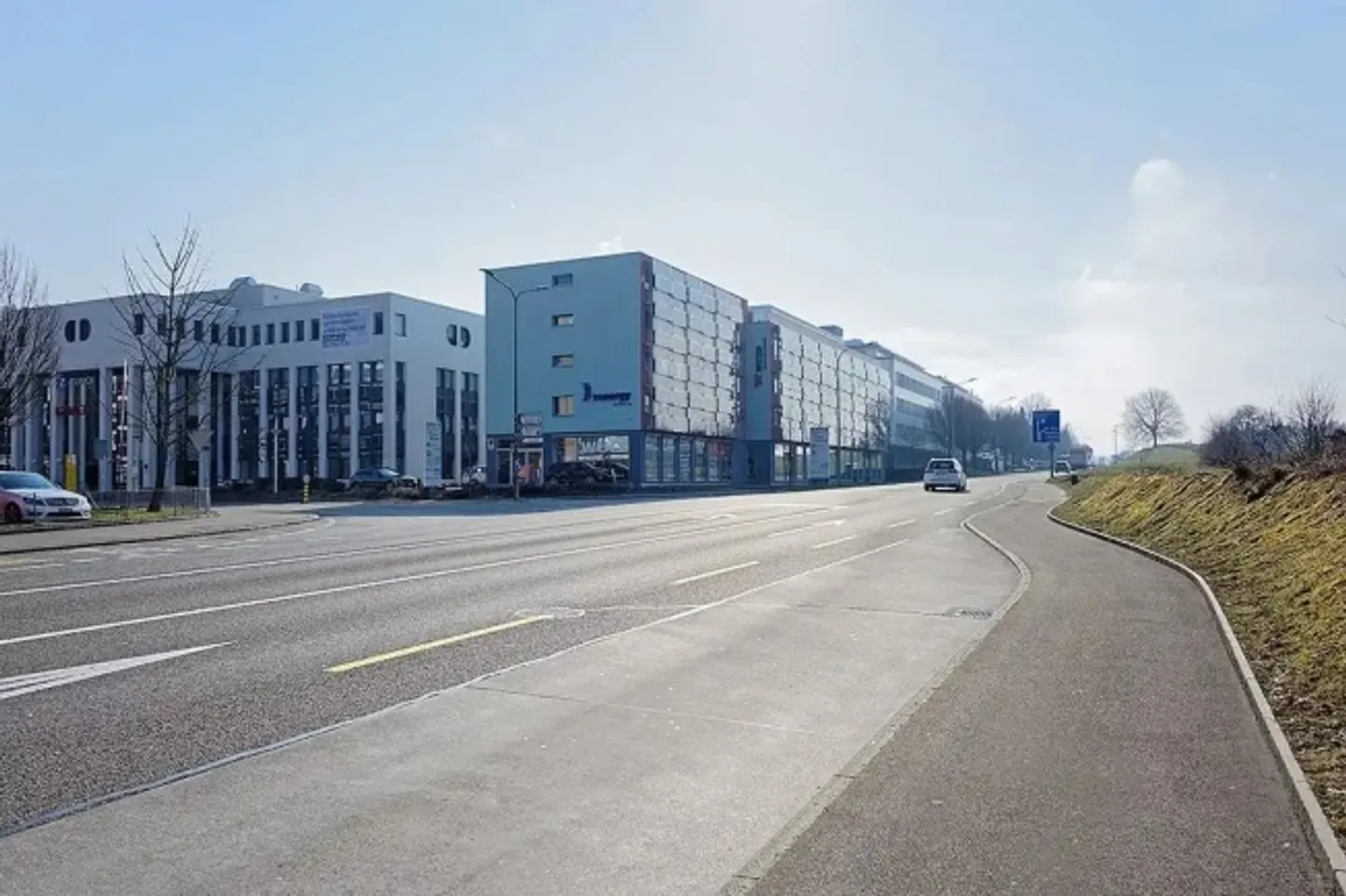 Spacious office space with its own kitchen - Photo 9 of 10