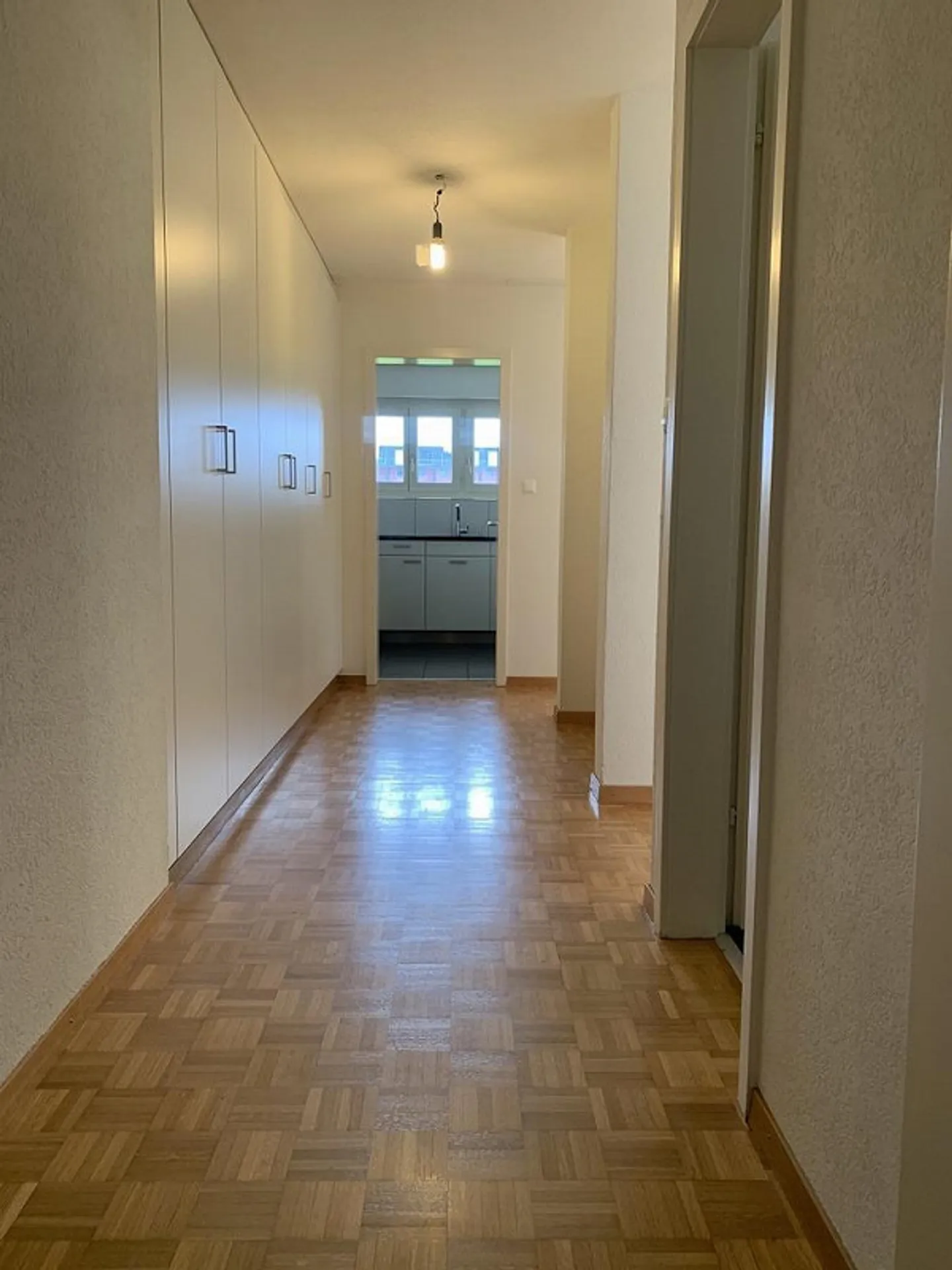 Appartamento spazioso 2.5 locali - Foto 7 di 8