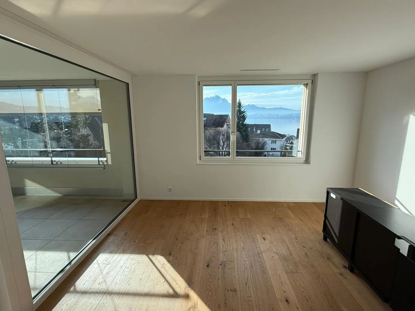 Puoi trasferirti immediatamente - Posizione panoramica - 4,5 camere con ottimi comfort - Foto 6 di 13