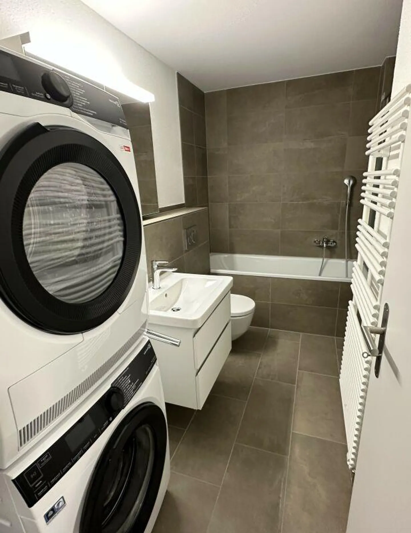 First rental after complete renovation - Photo 4 of 10