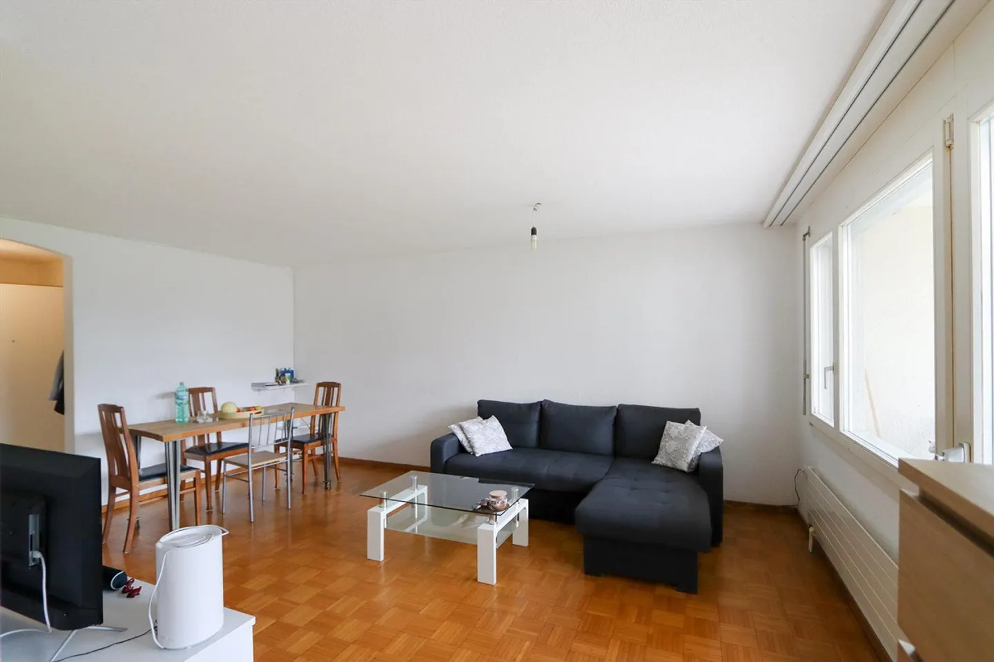 Cozy garden apartment ideal for a single person - Photo 4 of 6