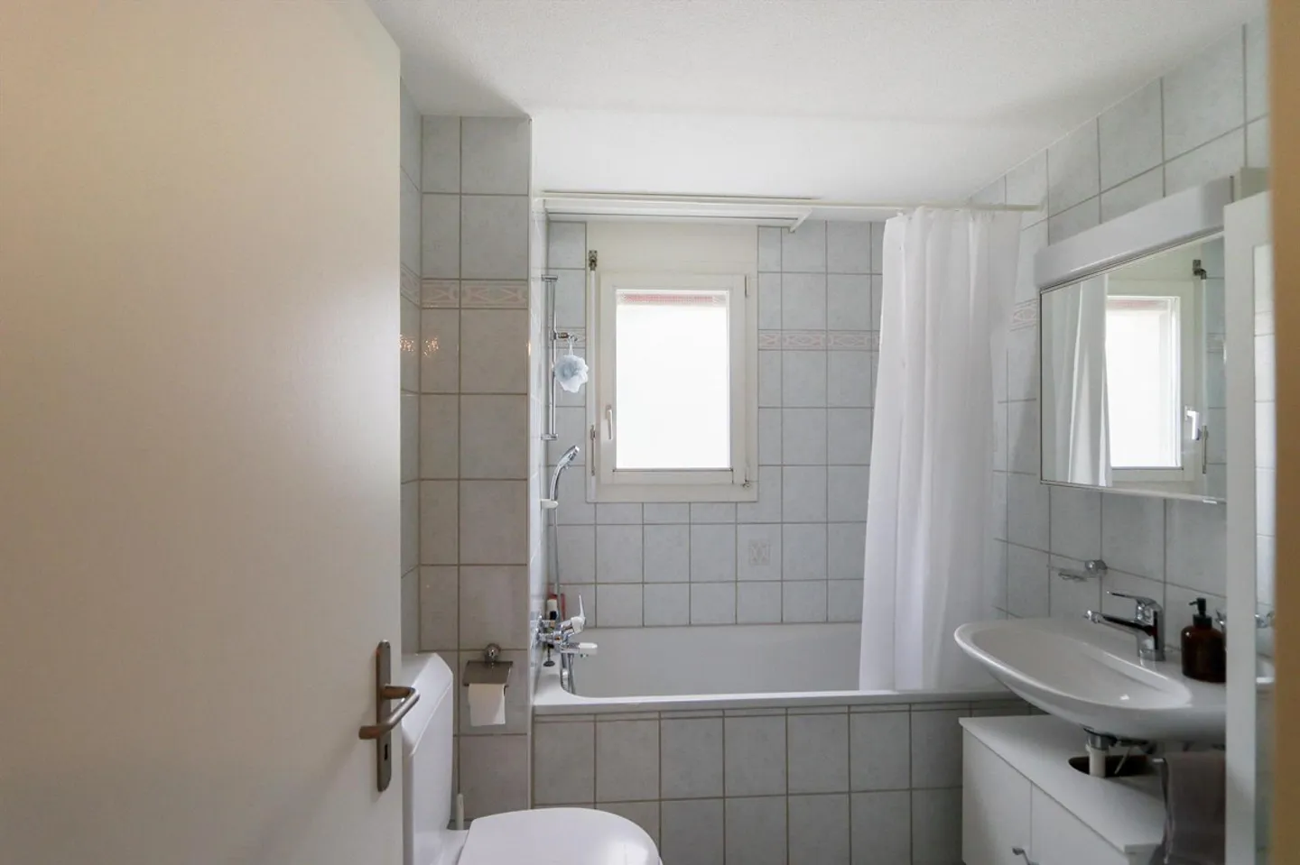 Cozy garden apartment ideal for a single person - Photo 5 of 6