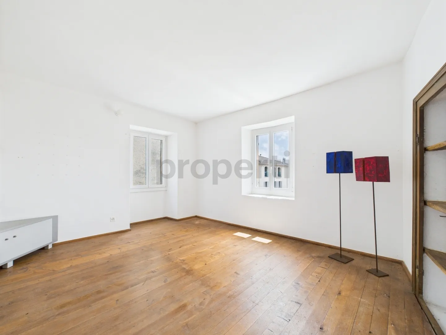 8-Zimmer-Haus mit authentischem Charme im historischen Dorf Novaggio mit Panoramablick und Seeblick - Foto 9 von 13