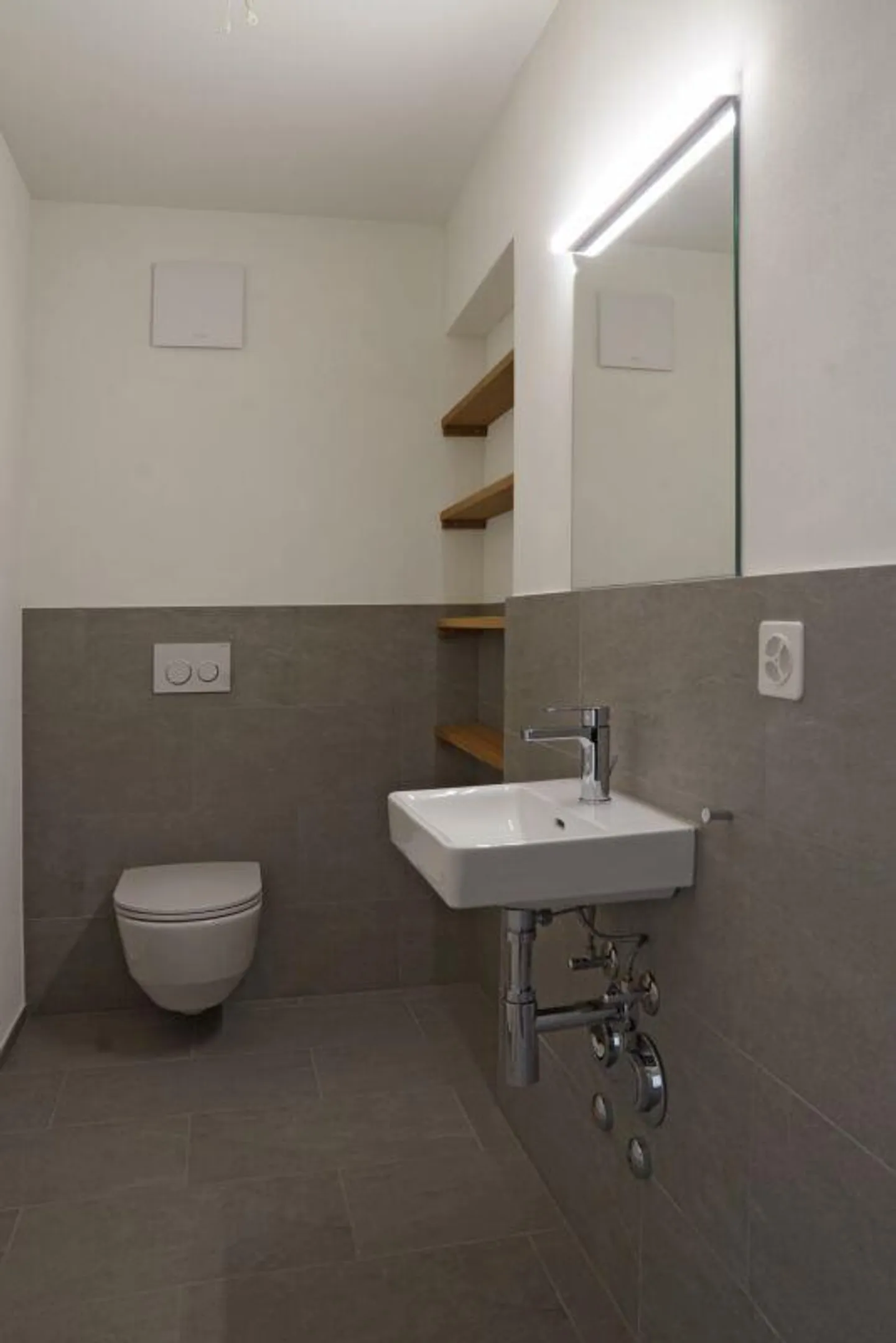 Grand appartement lumineux au cœur de la vieille ville - Photo 3 sur 8