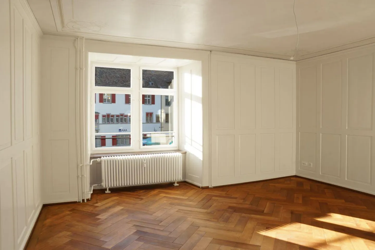 Grand appartement lumineux au cœur de la vieille ville - Photo 4 sur 8
