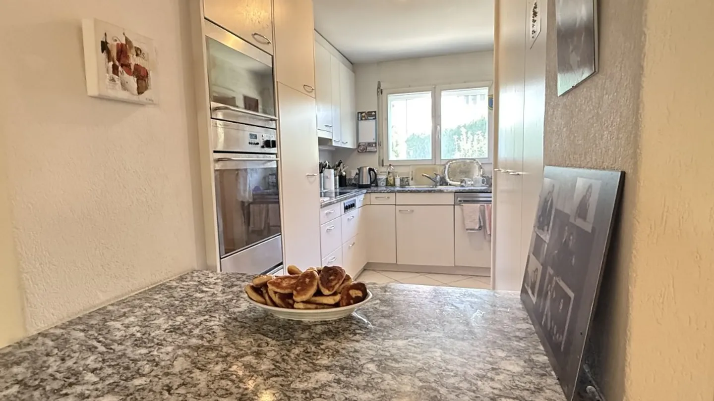Casa a schiera di 6,5 stanze con giardino idilliaco - Foto 4 di 11