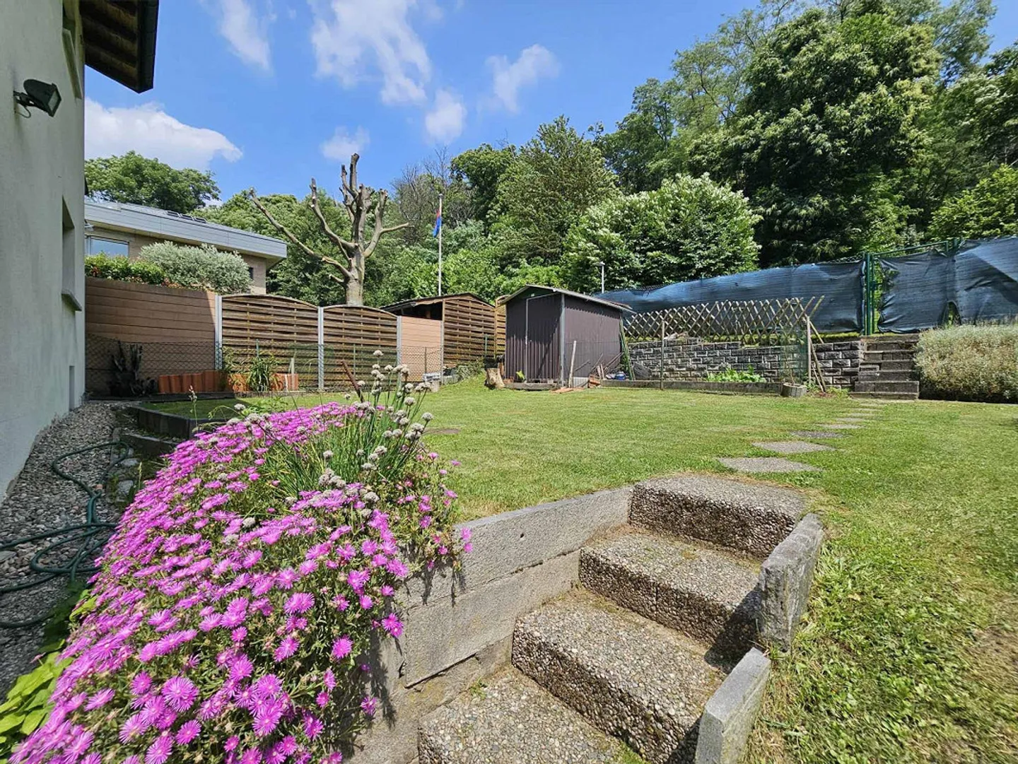 Maison jumelle avec jardin et local hobby à Vezia - Photo 10 sur 12