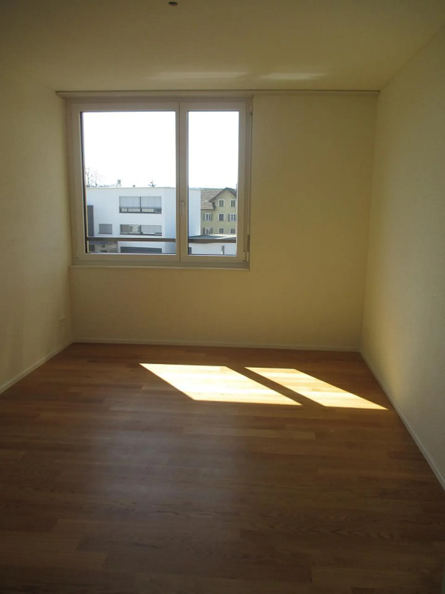 Spacious, modern 3.5-room apartment in Emmen - Photo 5 of 9